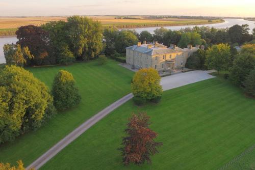 Saltmarshe Hall - Accommodation - Saltmarshe