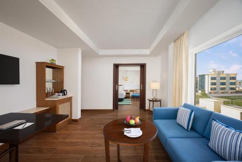 room detail thumbnail 1