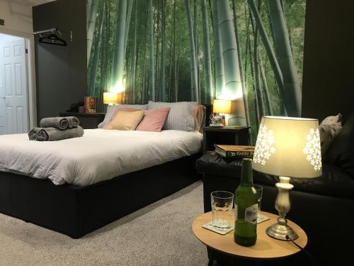 Contemporary 1 bed studio for comfy stay in Wigan