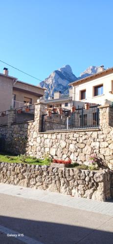 LA CARA NORD , ALOJAMIENTO TURISTICO ,SALDES, A LOS PIES DEL PEDRAFORCA, apartamento in Saldes