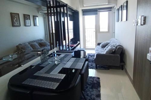 Condo With Water Views, Manila