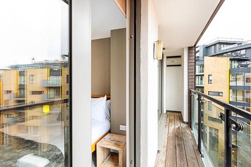 Duplex Two-Bed Apartment Near Tower Bridge - image 13