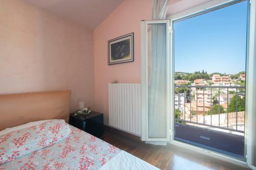 Two-Bedroom House image 7