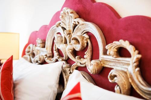 Deluxe Double Room image 3