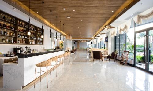 레스토랑, 더 Q 호텔 앤 스위트 비엔티안 (The Q Hotel & Suite  Vientiane ) in 비엔티안