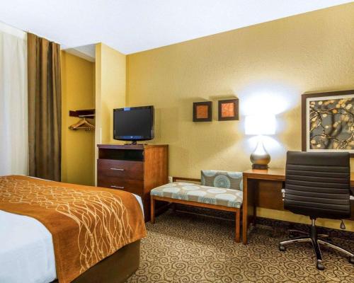 Comfort Suites Ramsey Room Type - King Suite with Spa Bath