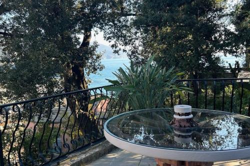 Casa Chiara with Terrace and Sea View