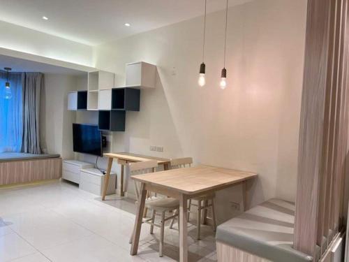 US Embassy Roxas Blvd, Ermita, Manila 1 Bedroom ComfySuite 4