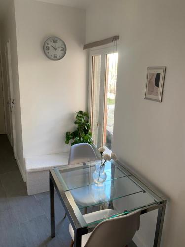 Studio cosy avec jardin & parking privé gratuit (Studio cosy avec jardin & parking prive gratuit) in Сан-Бріс-су-Форе