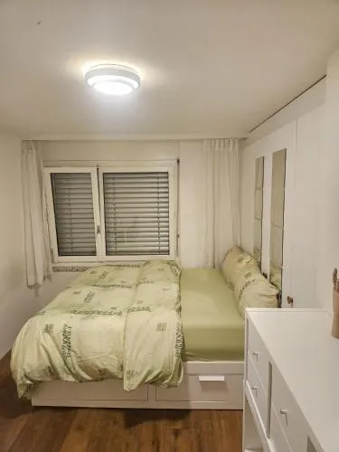 Chambre cosy et lumineuse dans un cadre calme in Oetwil an der Limmat, Schweiz