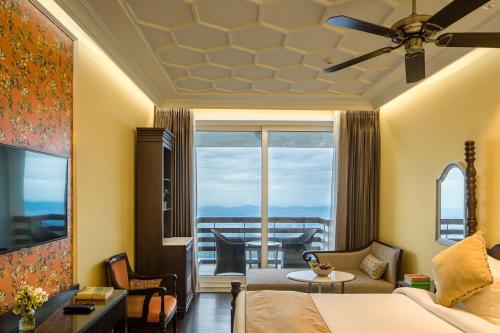 Royal Orchid Fort Resort Mussoorie in The Mall Út