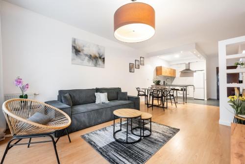Wilanów Sarmacka Stylish Apartment by BookingHost, Warsaw