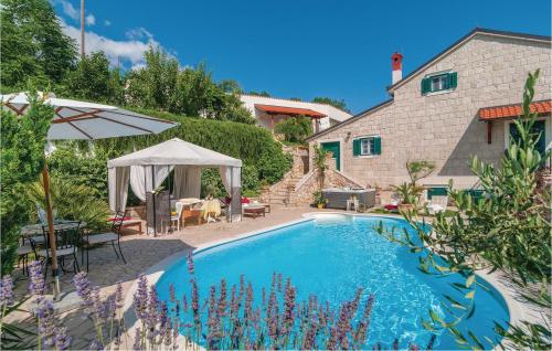 Beautiful Home In Gala Otok With Sauna