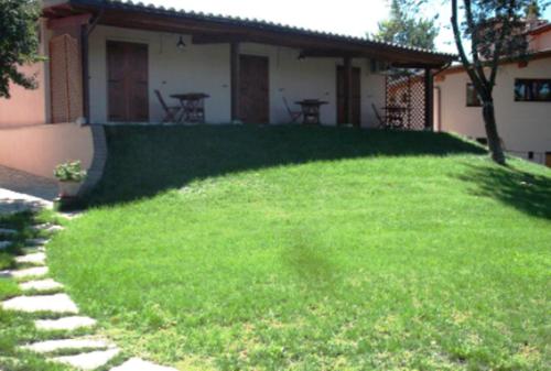 威拉喬德索雷公寓式酒店 (Villaggio Del Sole) in 焦維