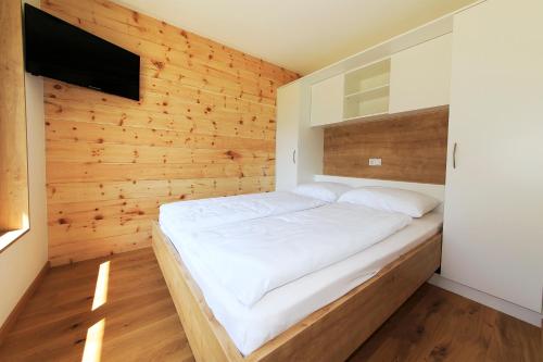 Camping Zögghof Room Type - Deluxe Double or Twin Room