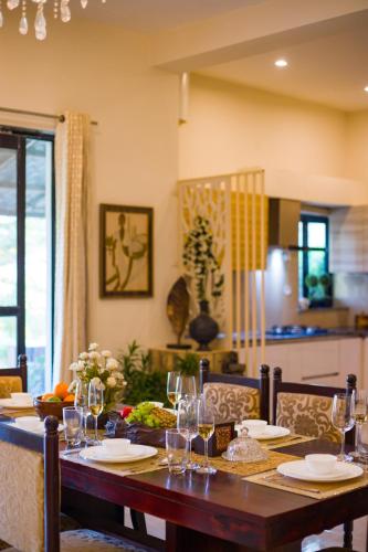 Kitchen, Alaya Stays Dacha 3 BHK Villa with Jacuzzi & Outdoor Bar in Palwal