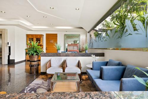 Luana Waikiki Hotel & Suites - image 7
