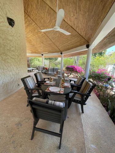 4 bedrooms, 4 beds
