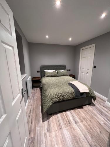 Luxury accommodation in one acre garden Luxury accommodation in one acre garden