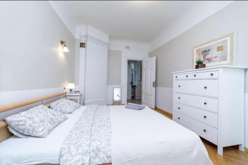 Trendy & Comfortable Apartment