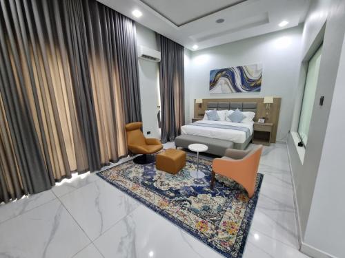 CIRCUSSE SUITES AND APARTMENT ltd