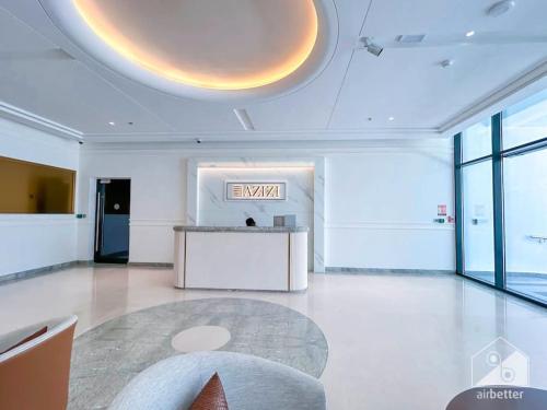 Elegant Stay in Meydan: Balcony & Stunning Views 