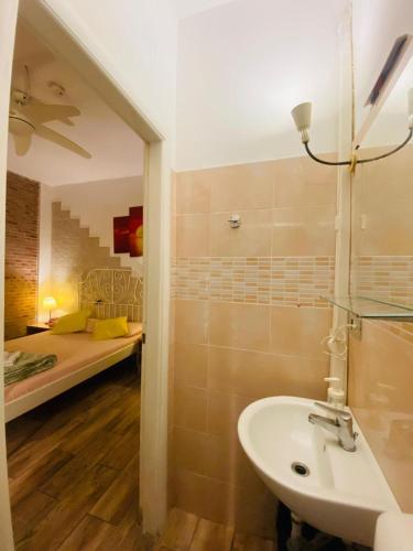 Quadruple Room with Private Bathroom image 8