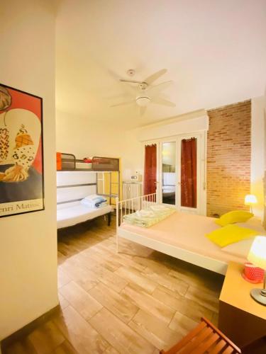Quadruple Room with Private Bathroom image 2