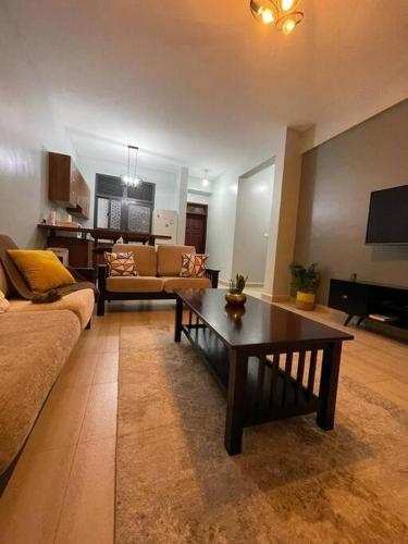 Cozy home at pearl marina garuga entebbe in Lyamutundwe