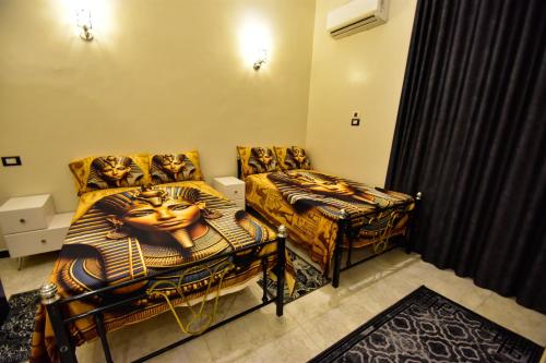 2 double beds