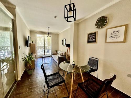 Best in Camba Cua, A metros de la costanera y del centro de la ciudad, ubicacion inmejorable, cerca de la playa, dpto moderno, completamente equipado, con balcon, con todo lo necesario para una estadia comoda y placentera