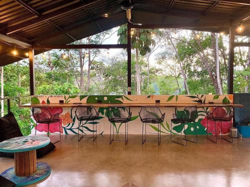 ทัศนียภาพภายนอกโรงแรม, Shipwrecked Hostel in อูบิตา