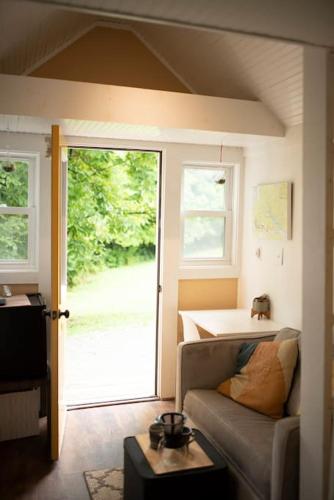 Tiny House Strouds Run Lake - image 4