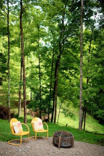 Tiny House Strouds Run Lake - main image