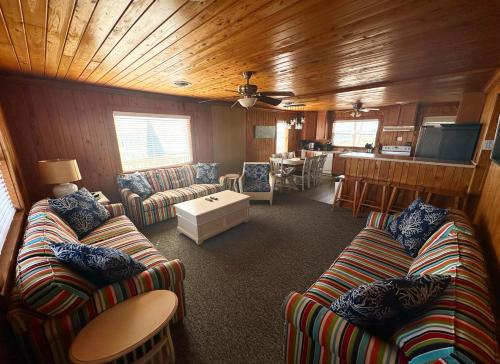 Sand Spur Cottages