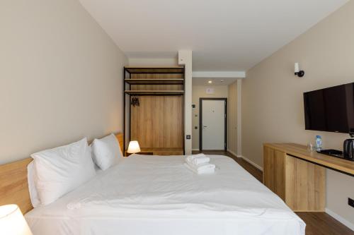 1 queen bed