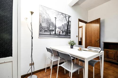 Uffizi Apartment - image 12