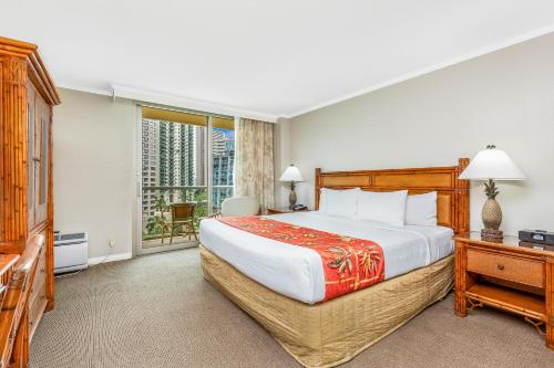 Luana Waikiki Hotel & Suites Room Type - City View Two Bedroom Suite