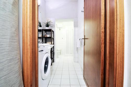 Uffizi Apartment - image 9