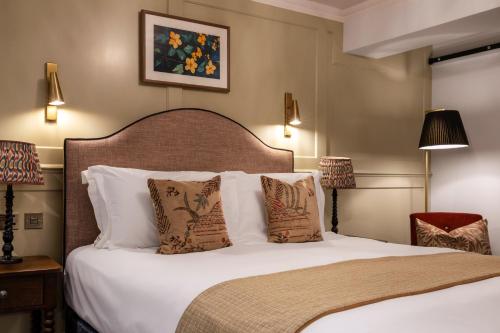 Coach & Horses Hotel - image 14