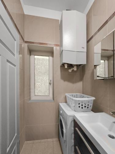 Charming One-Bedroom Apartment Near Millennium, Vienna (photo 10)