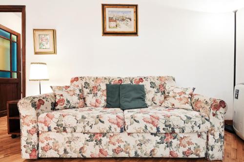 Uffizi Apartment 2 - image 5