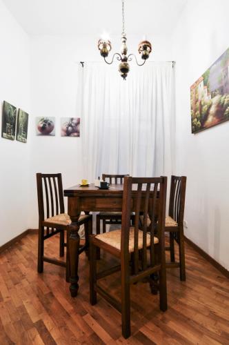 Uffizi Apartment 2 - image 2