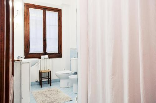 Uffizi Apartment 2 - image 14