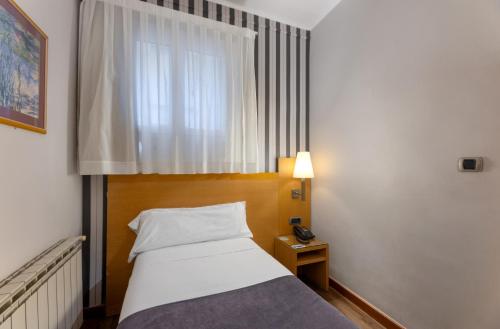 Hotel Lyon - image 5