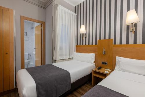 Hotel Lyon - image 8