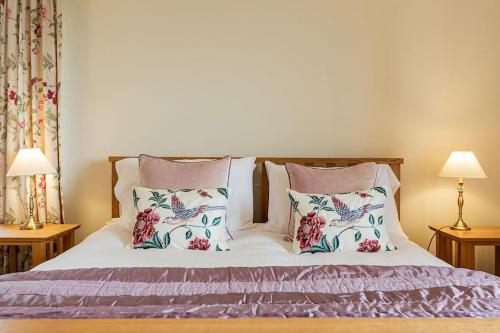 Hendra Barn at Hendra Barns Hendra Barn at Hendra Barns