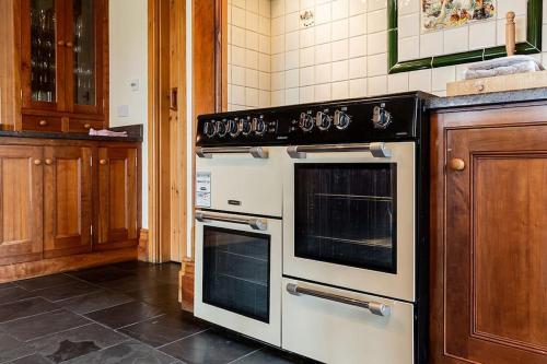 Hendra Barn at Hendra Barns Hendra Barn at Hendra Barns