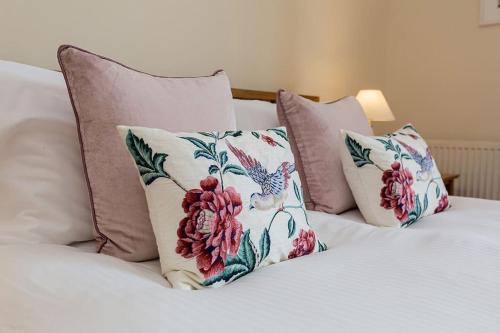 Hendra Barn at Hendra Barns Hendra Barn at Hendra Barns