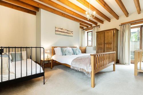 Hendra Barn at Hendra Barns Hendra Barn at Hendra Barns